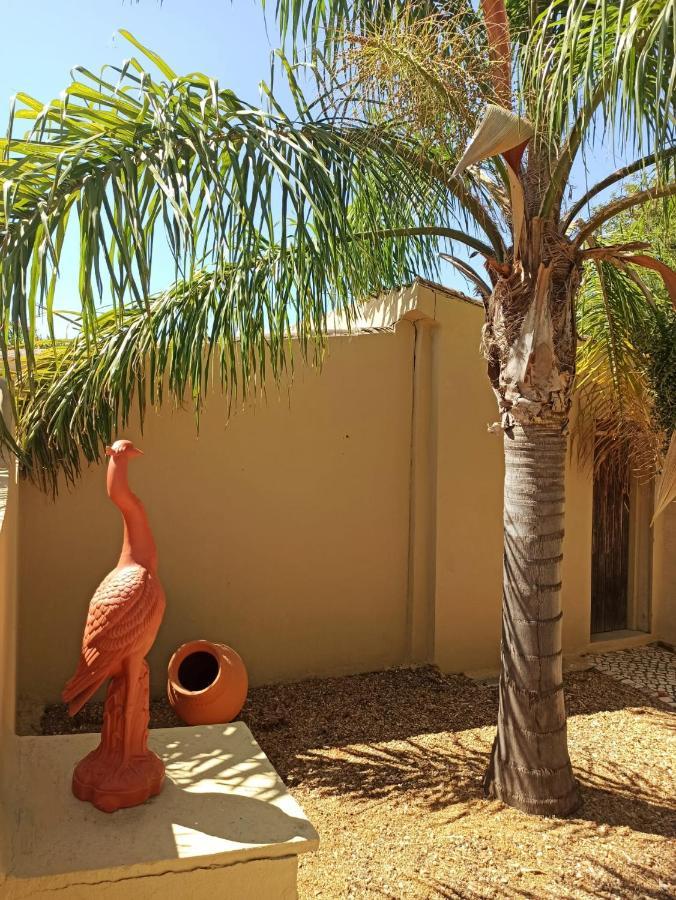 Quinta Pereiro Tropic Garden, Algarve Bed & Breakfast Moncarapacho Exterior foto